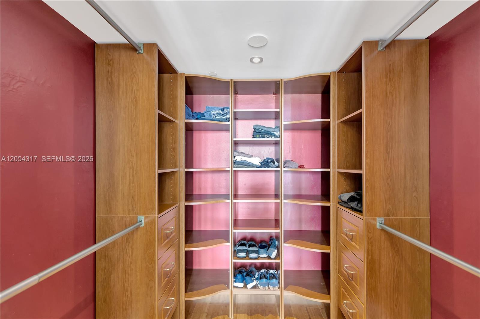 2625 Collins Ave # 1609