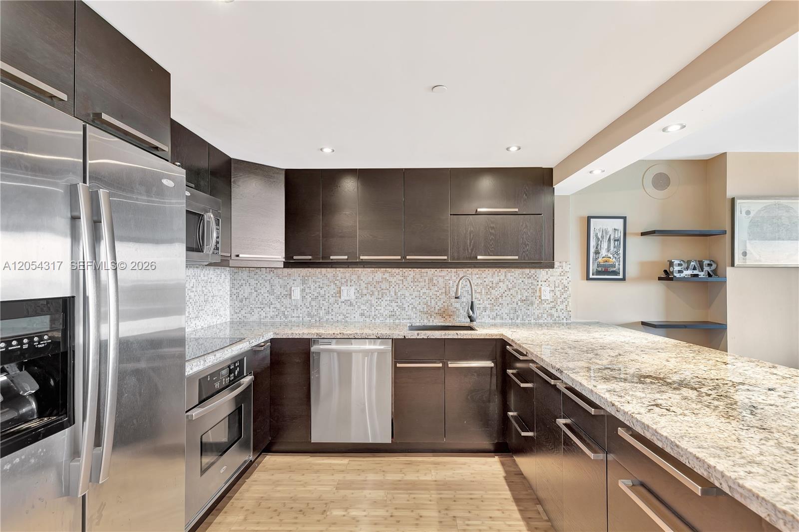 2625 Collins Ave # 1609