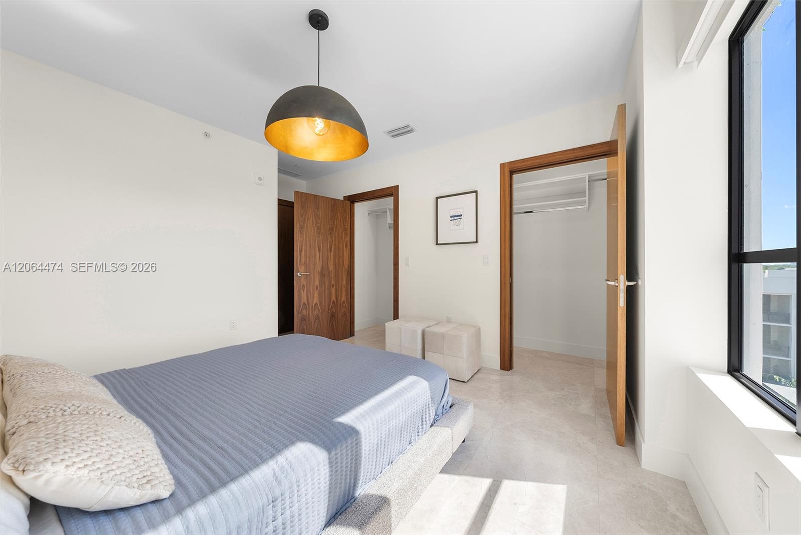701 Valencia Ave # 401