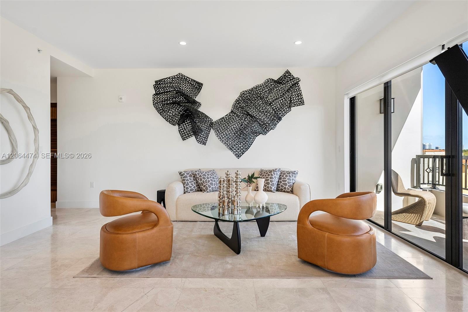 701 Valencia Ave # 401