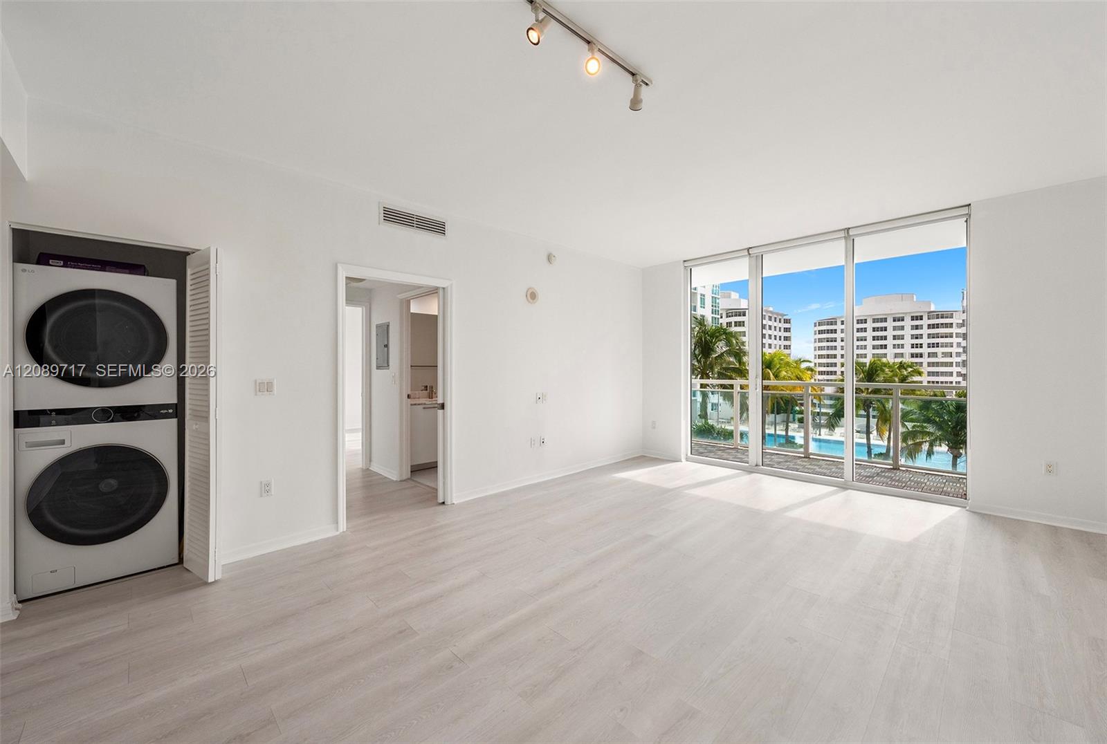 951 Brickell Ave # 1202