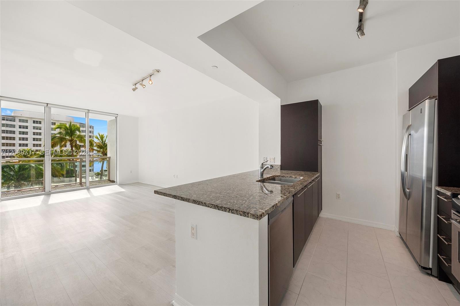951 Brickell Ave # 1202