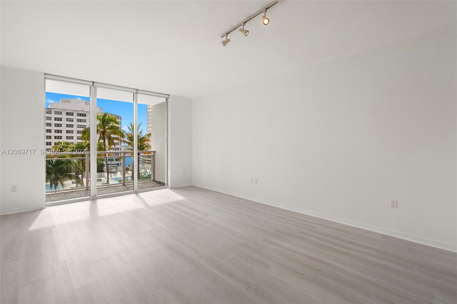951 Brickell Ave # 1202