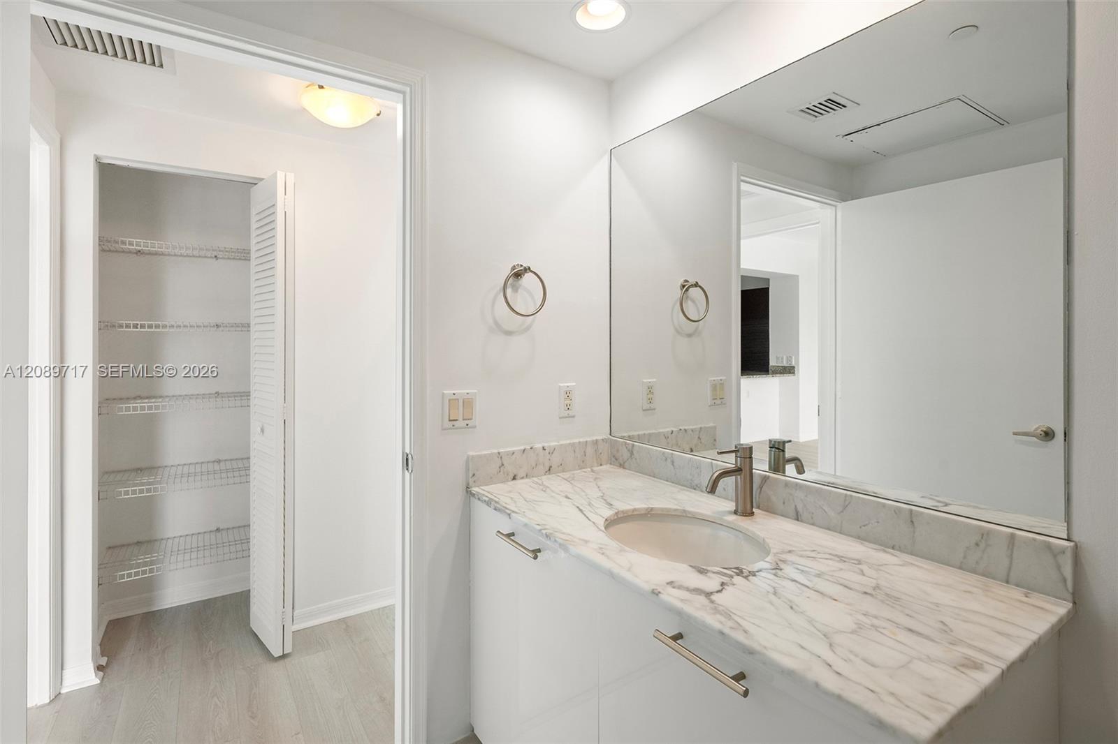 951 Brickell Ave # 1202