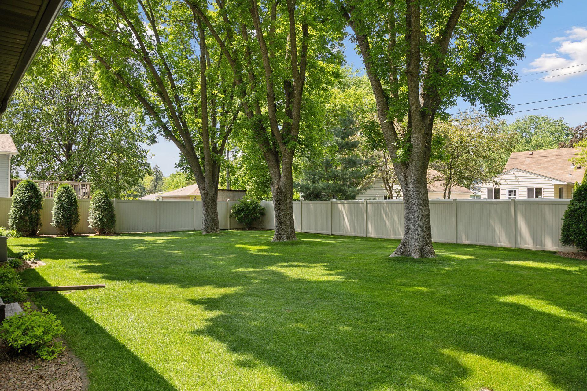 2228 Daisy Court