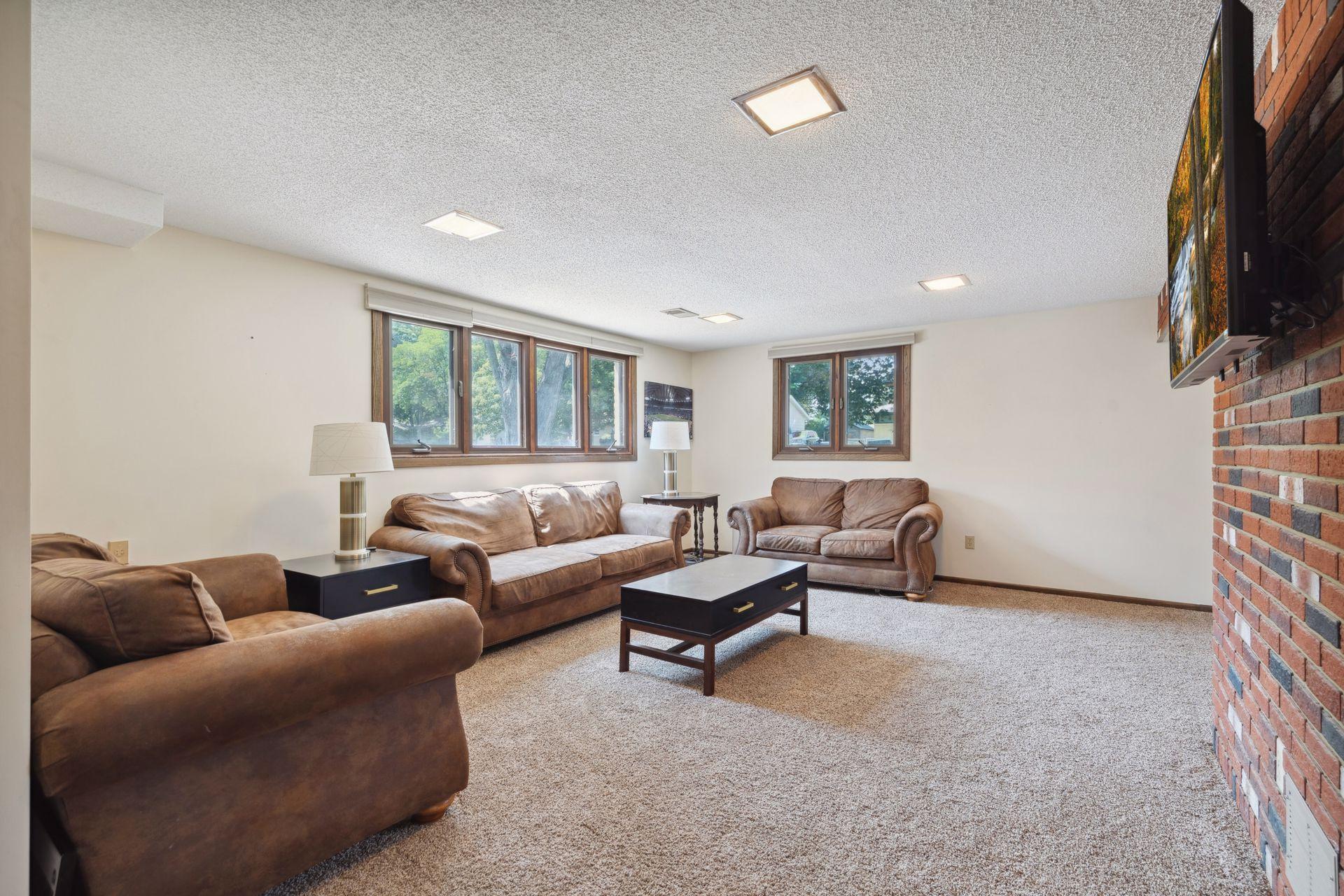 5130 Greenwood Drive