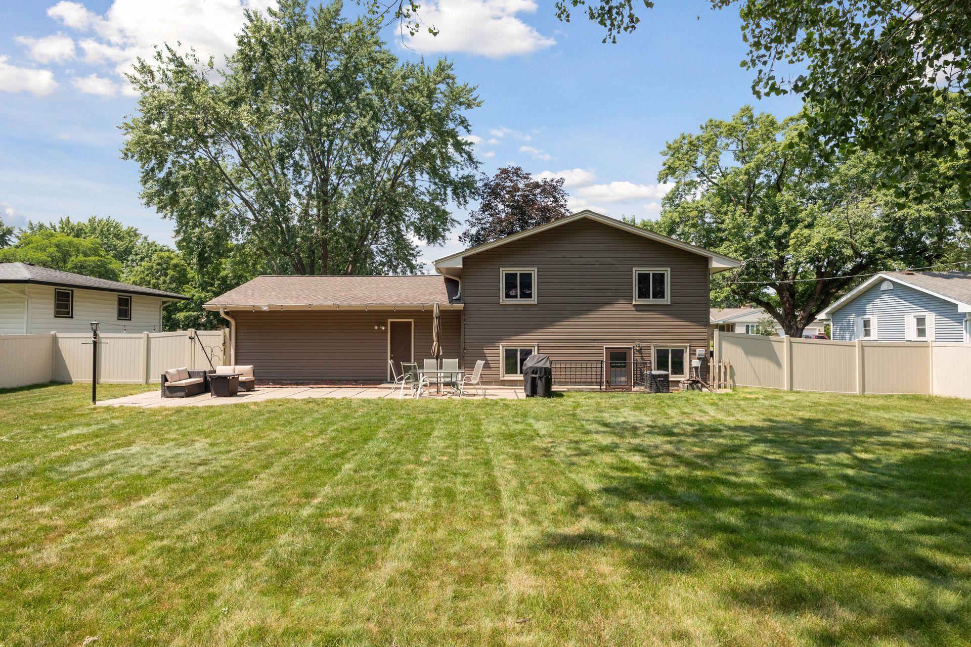 5130 Greenwood Drive