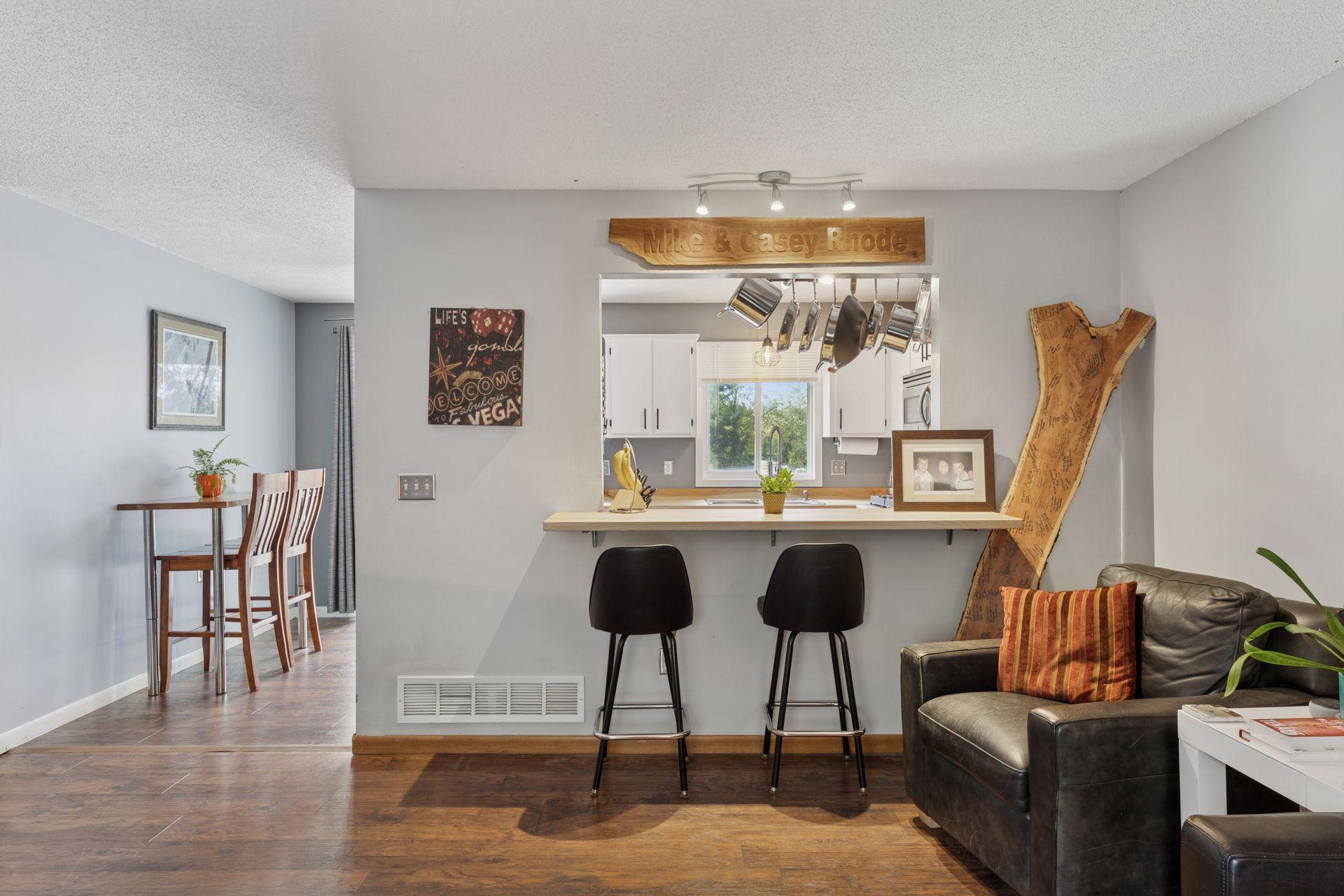 10170 Tamarack Street NW