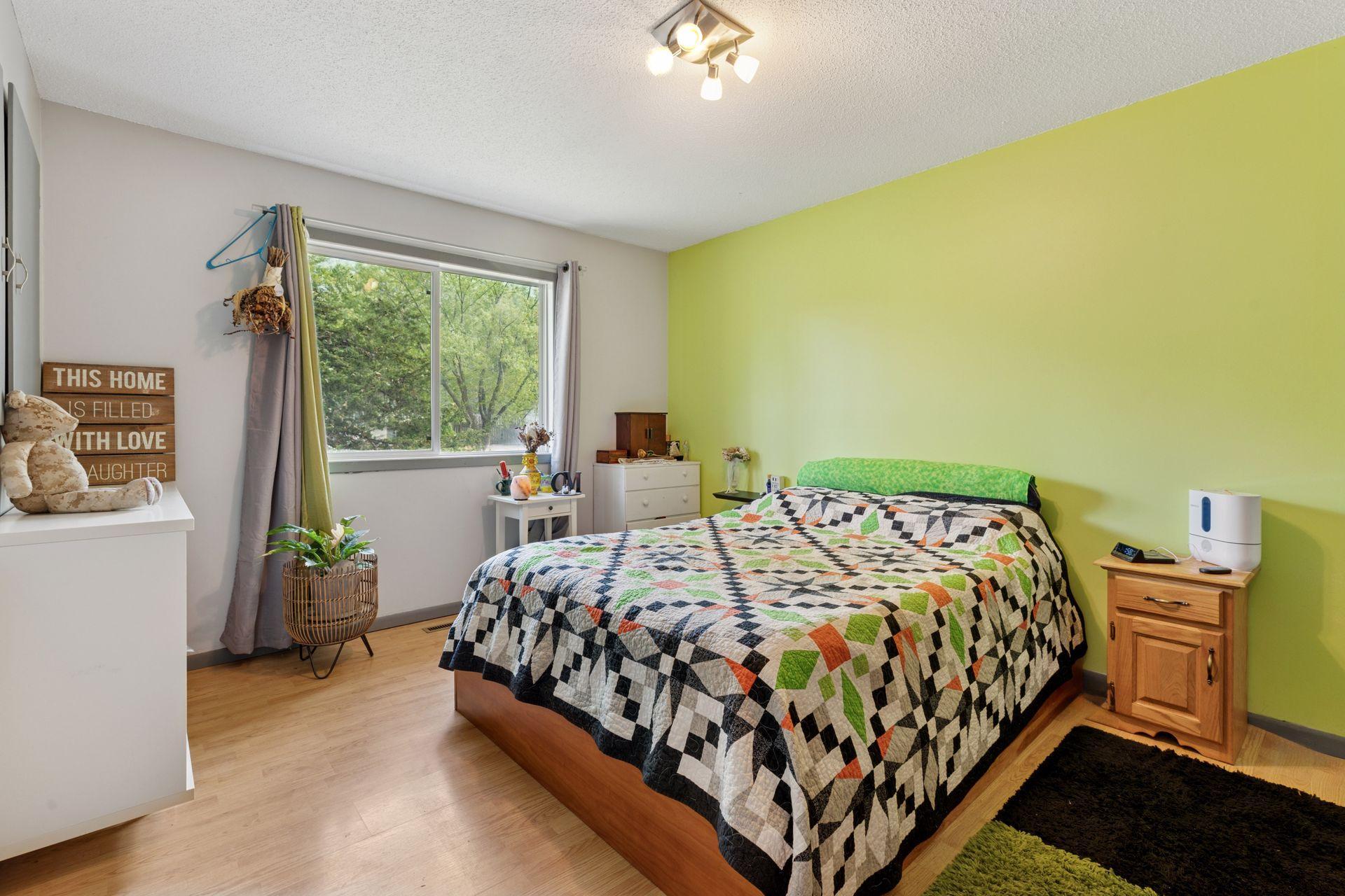 10170 Tamarack Street NW