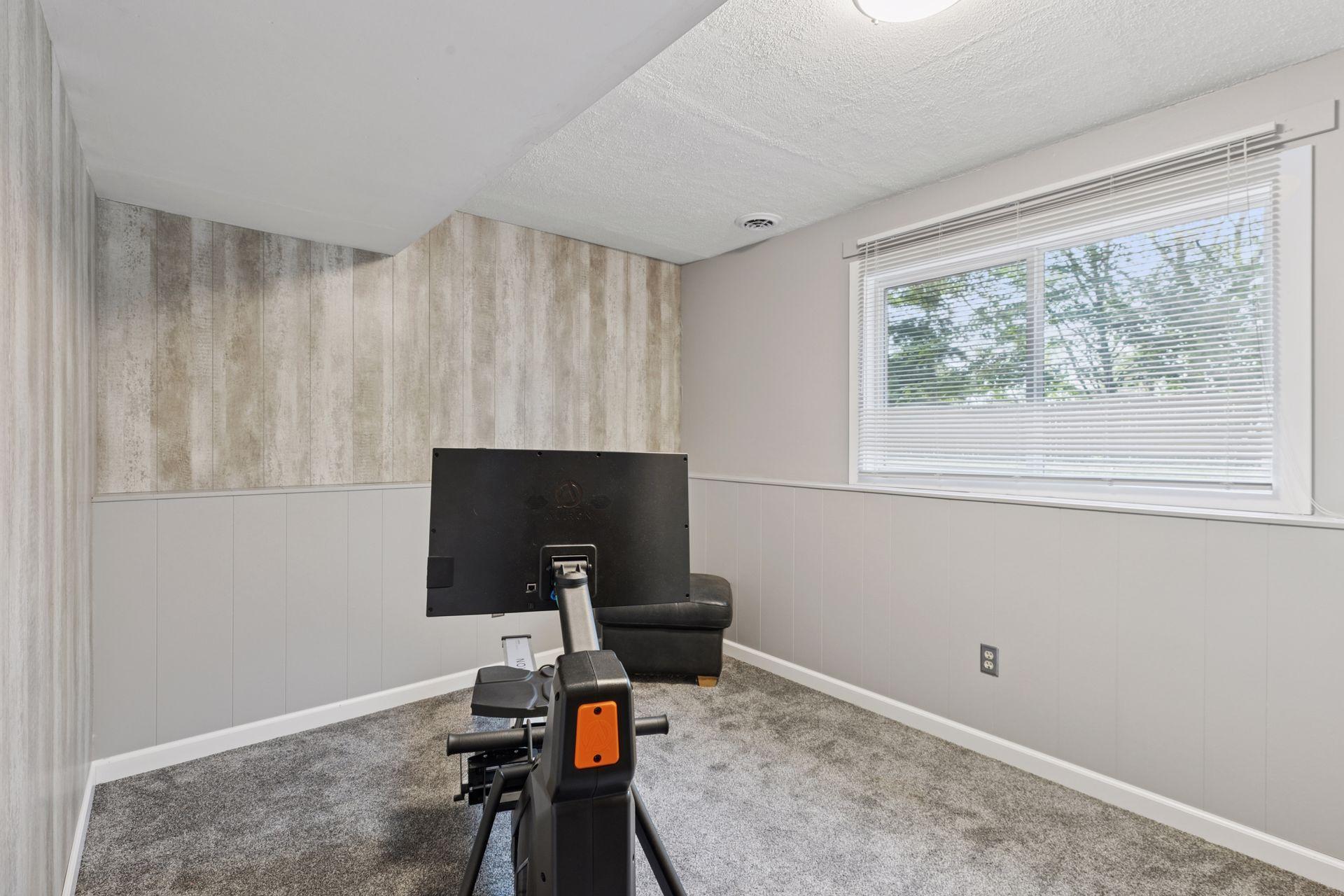 10170 Tamarack Street NW