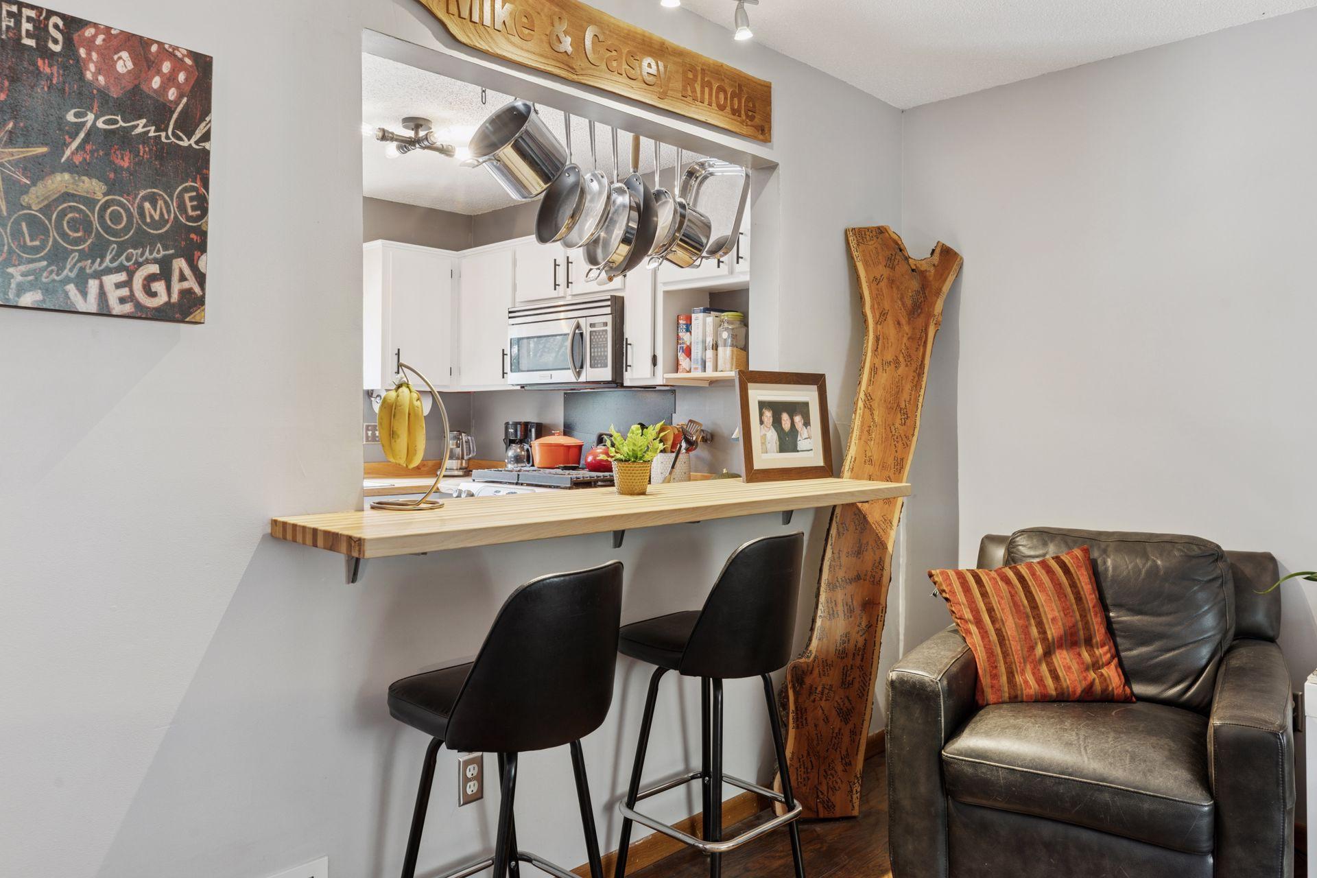 10170 Tamarack Street NW