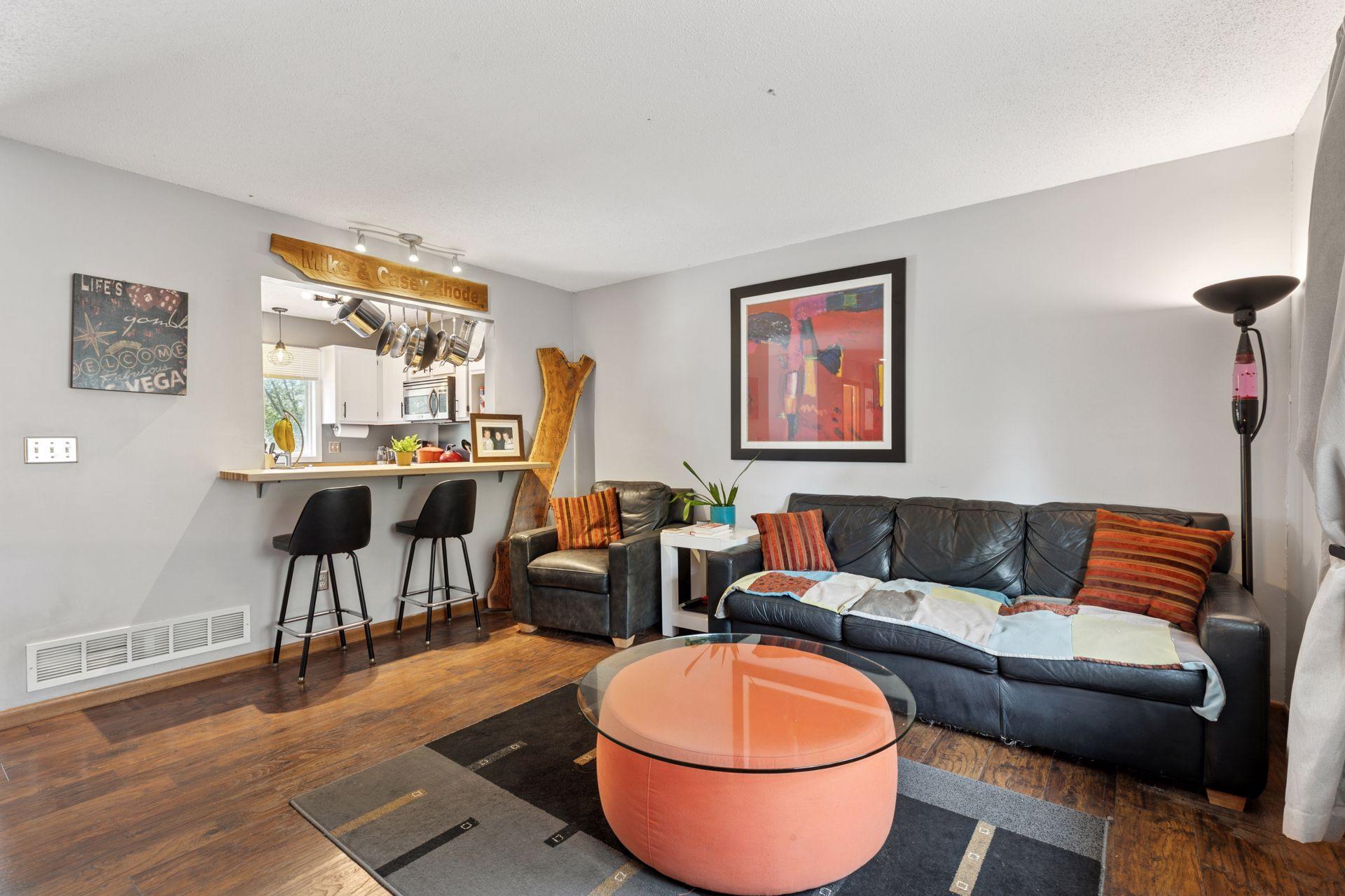 10170 Tamarack Street NW