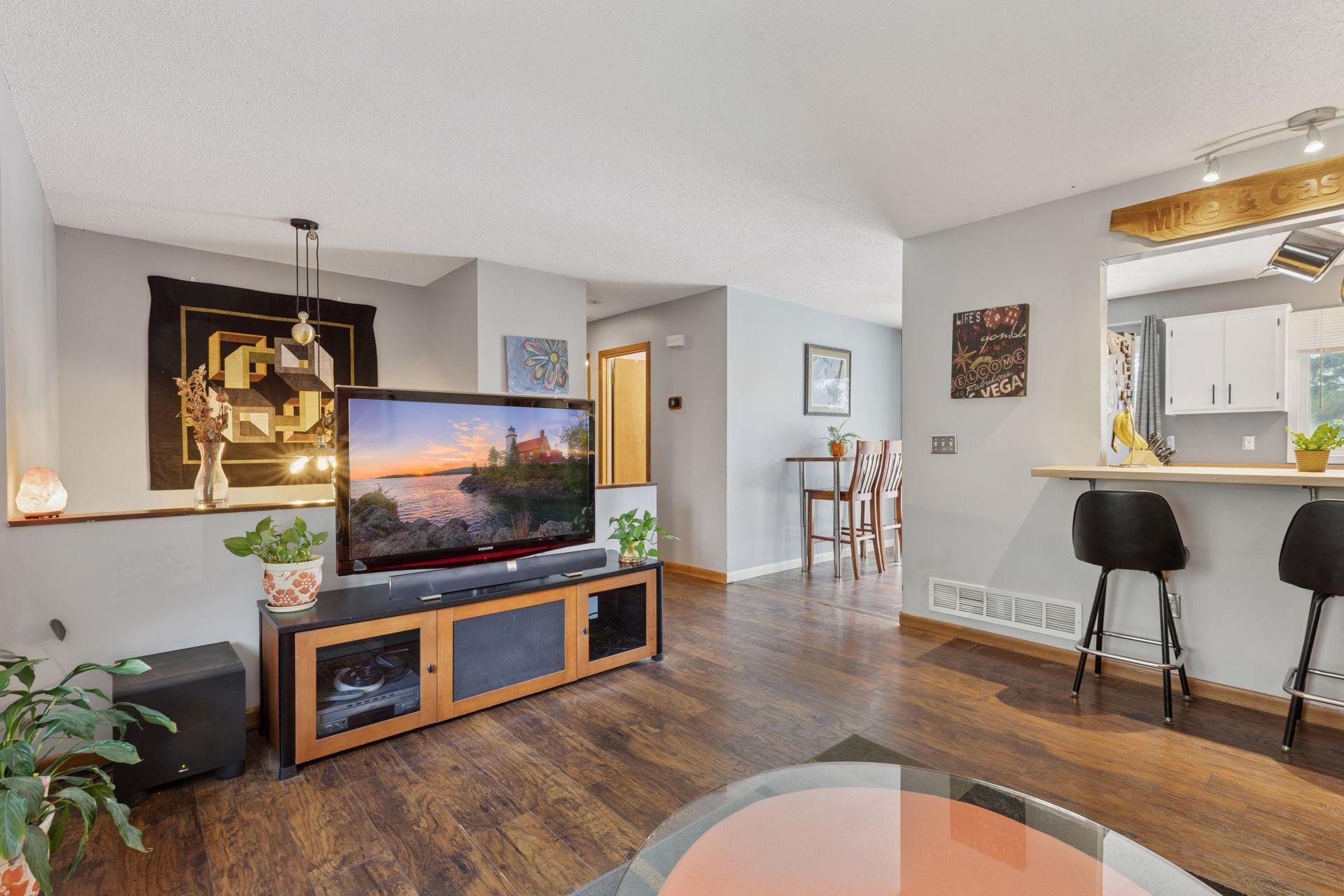 10170 Tamarack Street NW