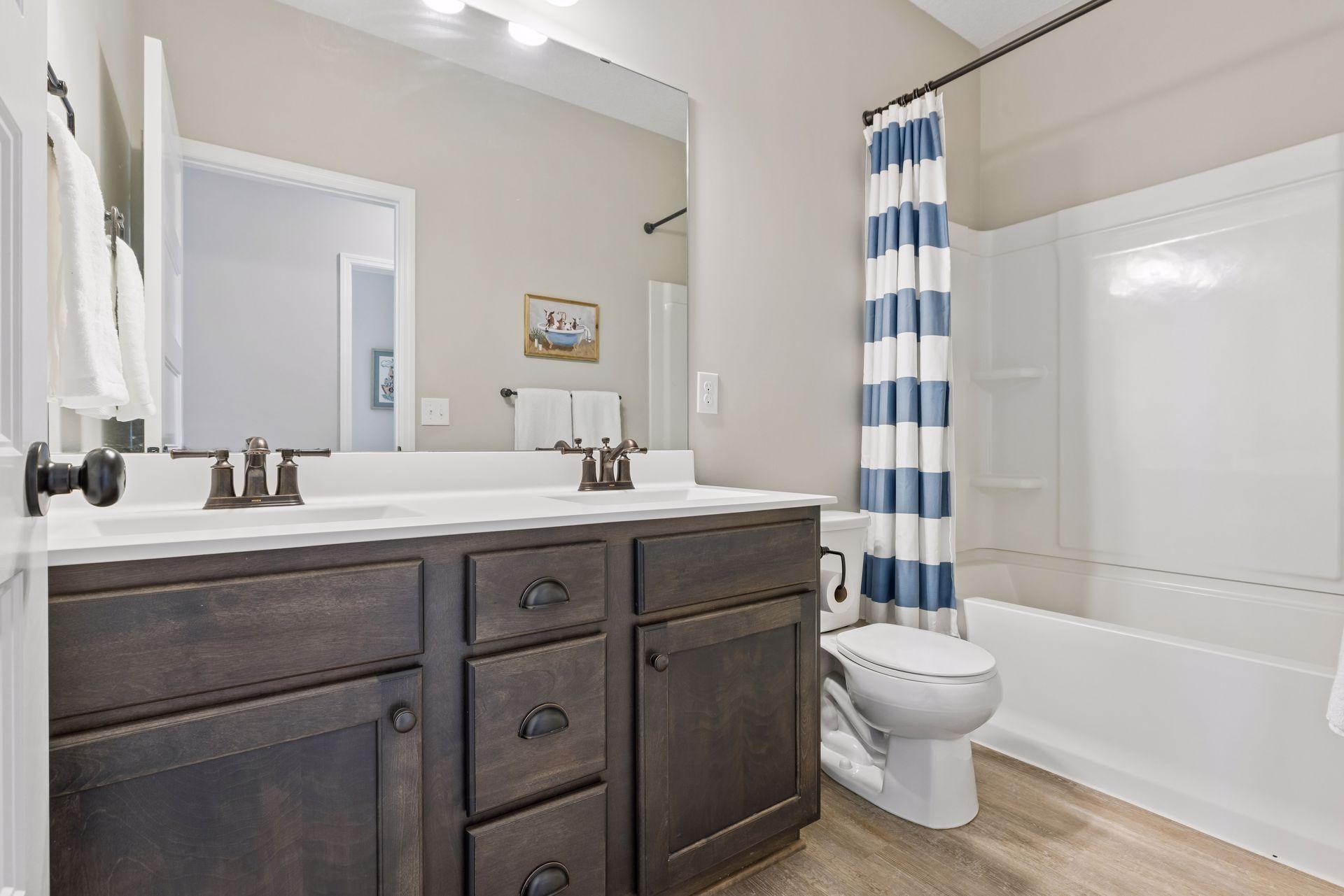 11821 Linden Court N