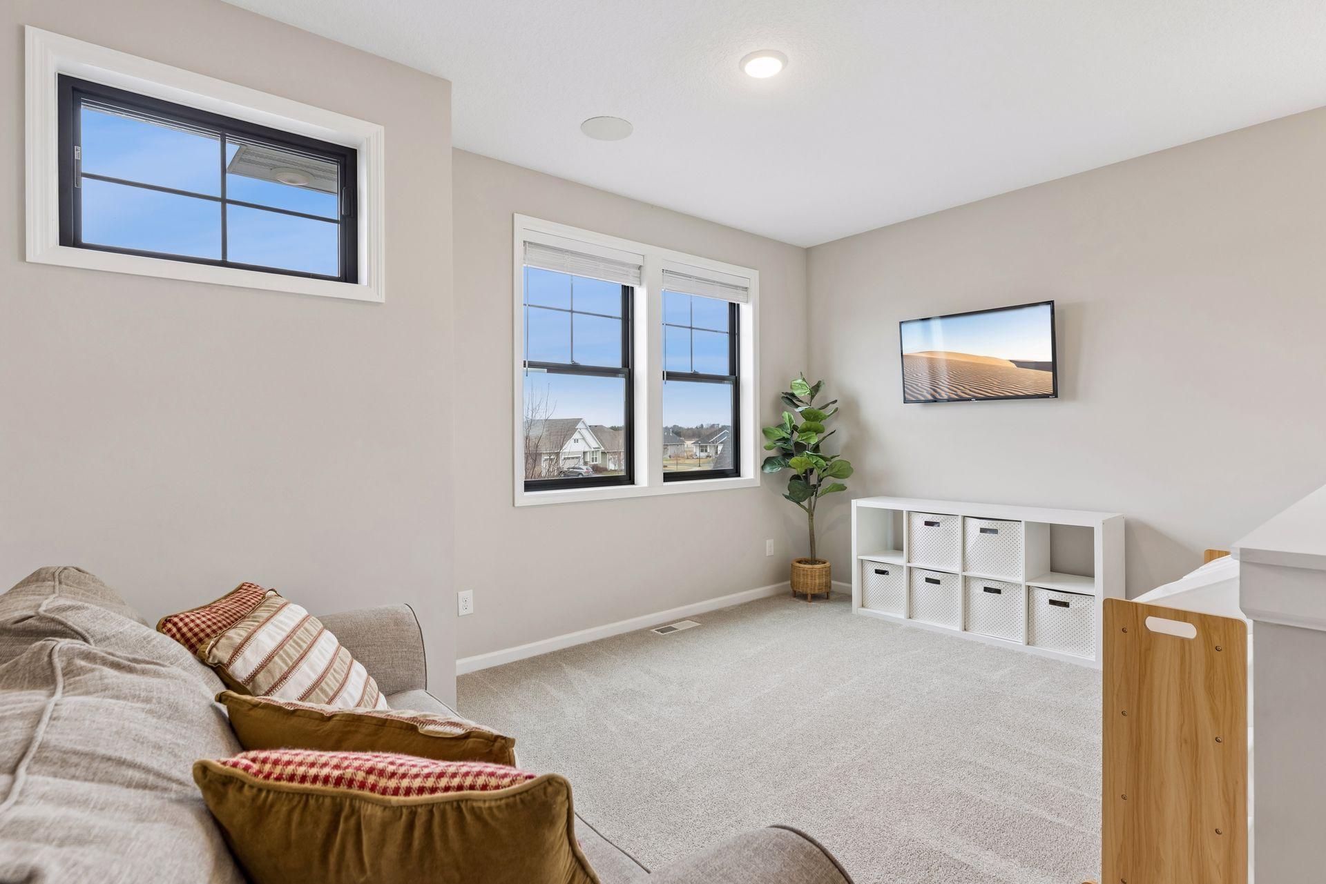 11821 Linden Court N