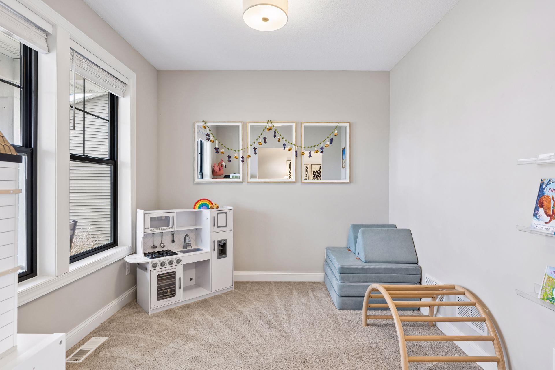 11821 Linden Court N