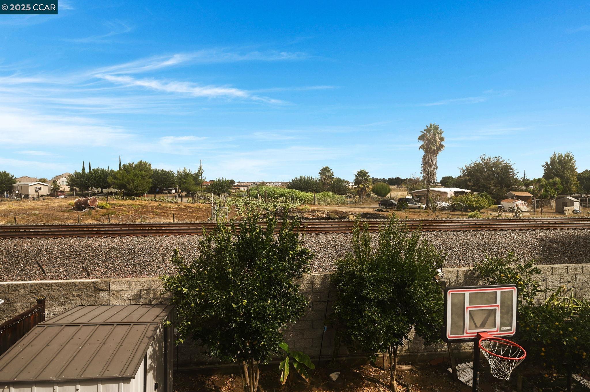 570 Mockingbird Ln