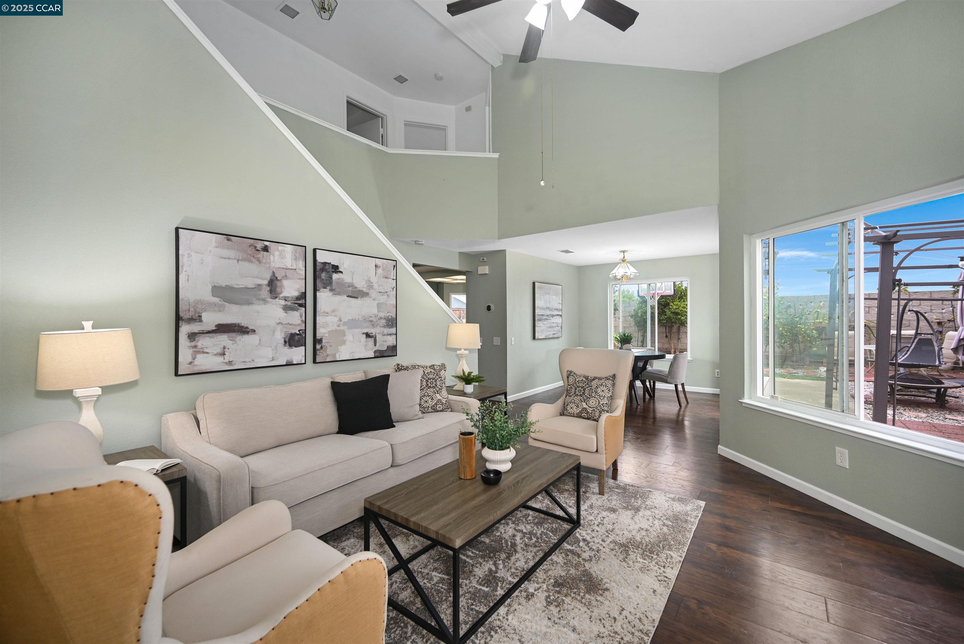570 Mockingbird Ln