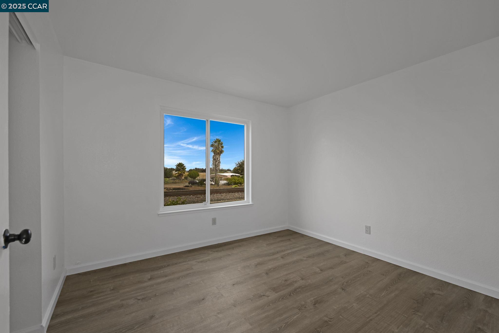 570 Mockingbird Ln