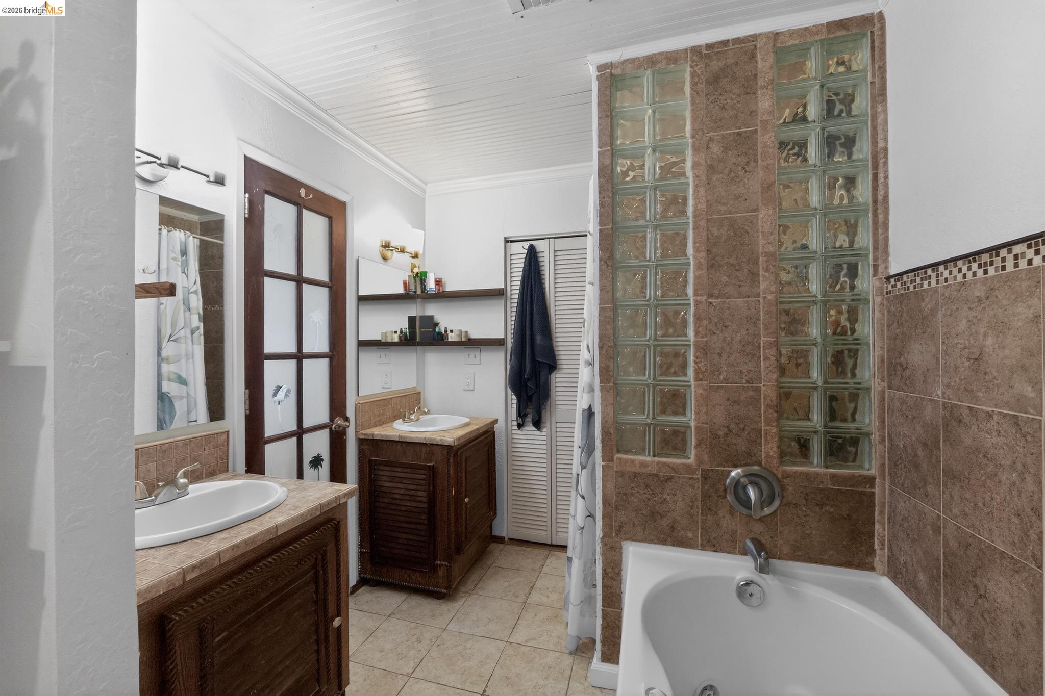 3320 Streamwood Ct