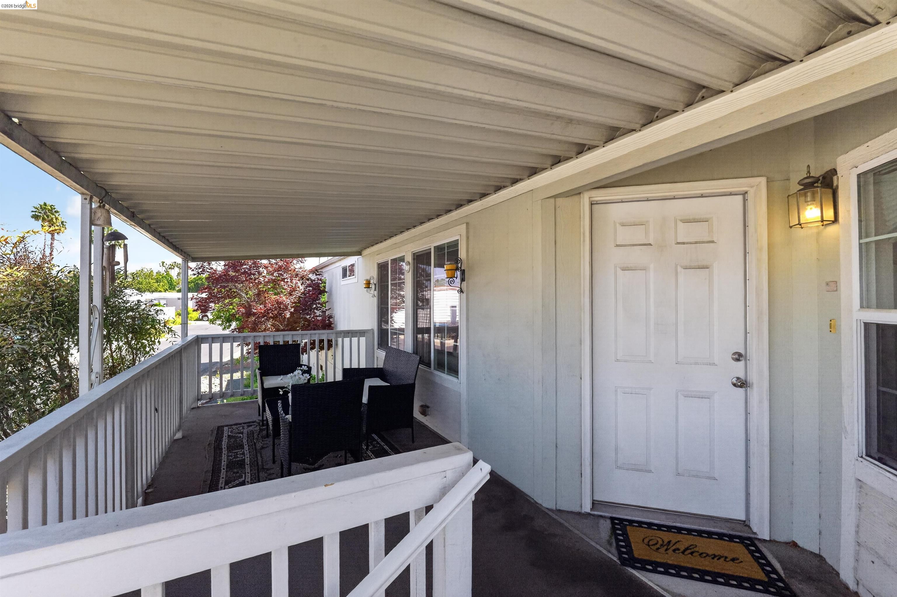 108 Palm Dr