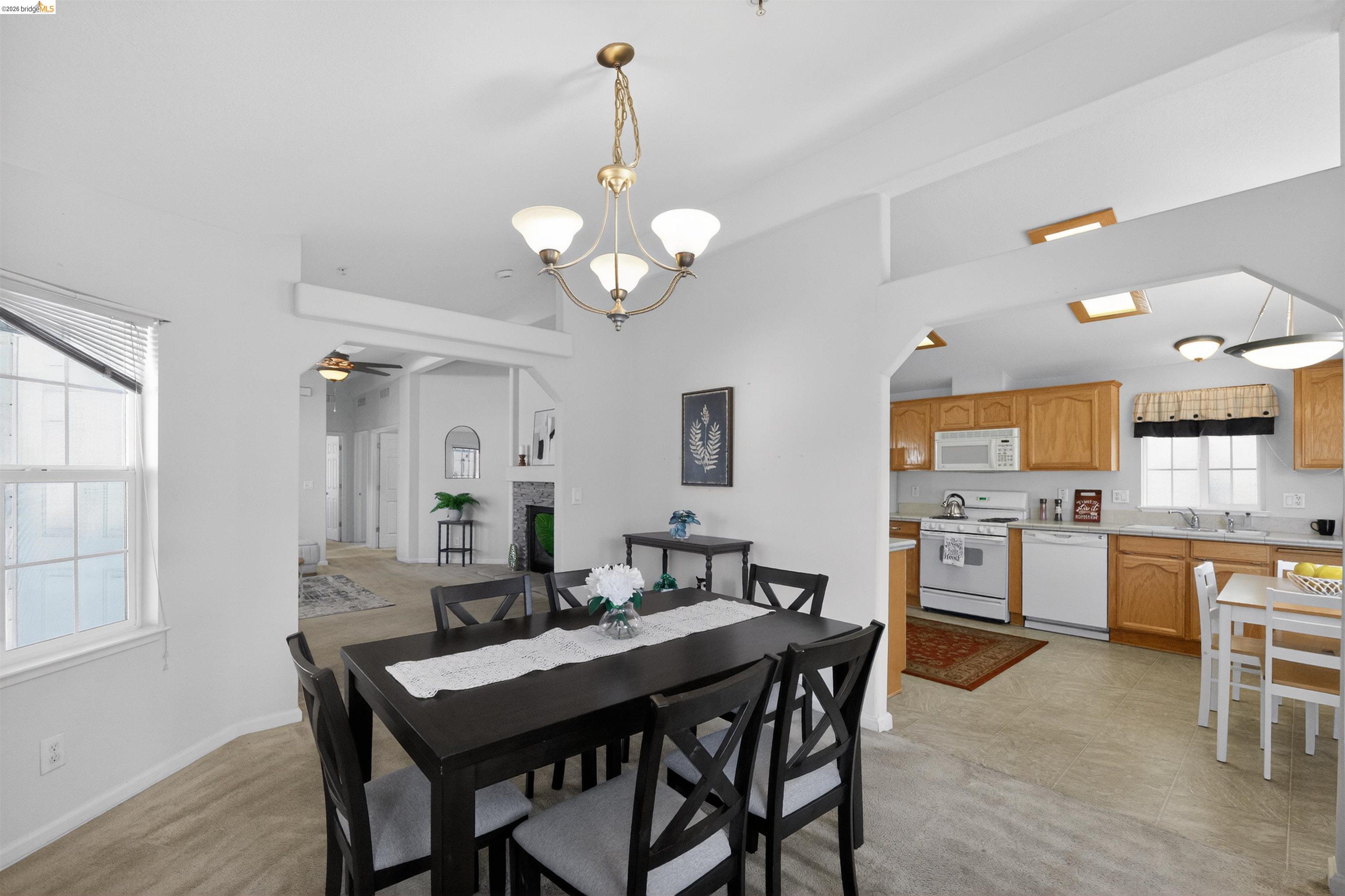 108 Palm Dr