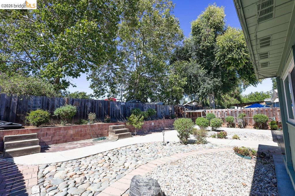 2081 Brook St