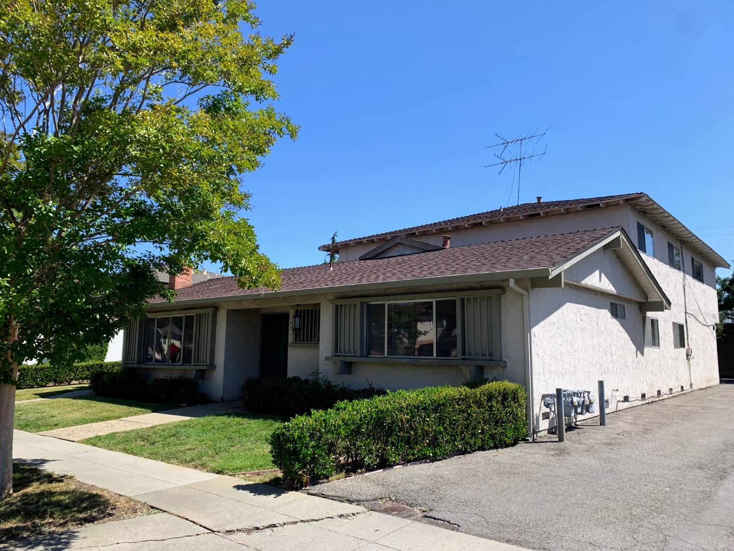 1571 Brookvale DR