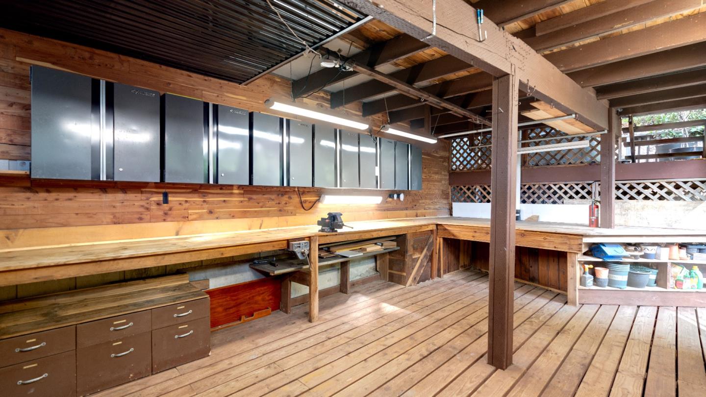 16239 Long Branch RD