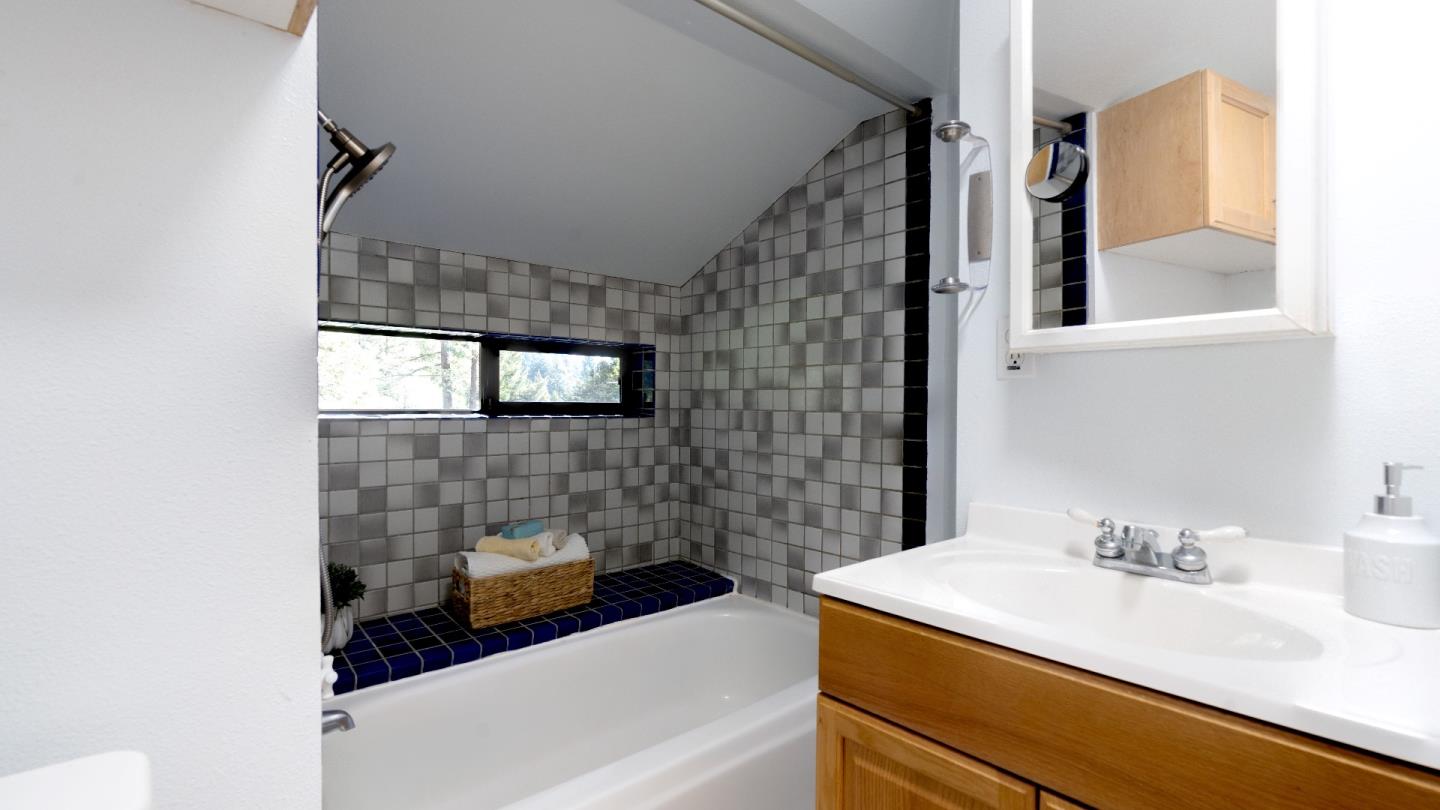 16239 Long Branch RD