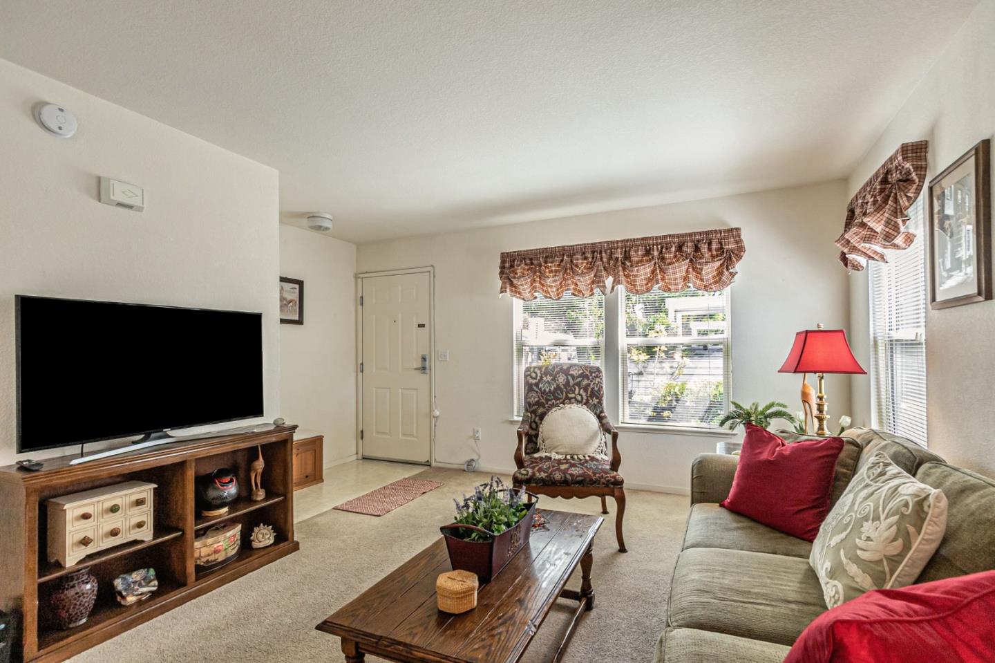 2045 East San Antonio Street