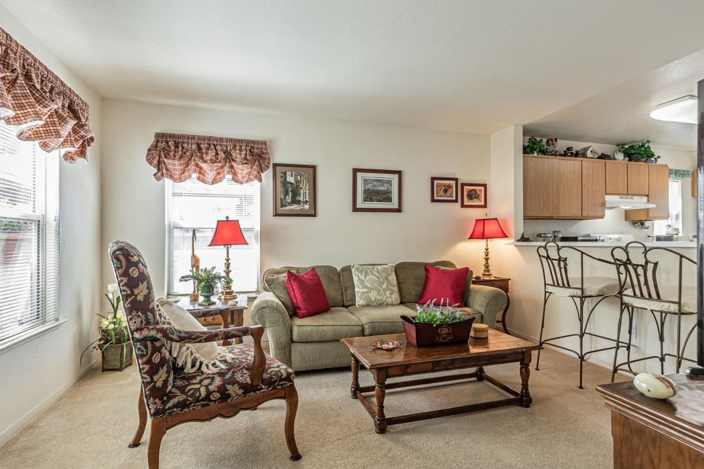 2045 East San Antonio Street