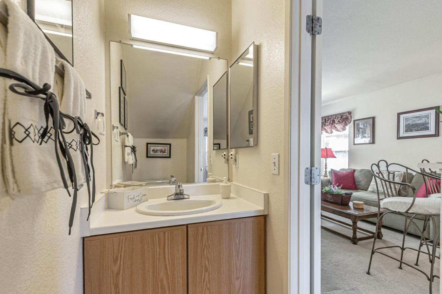 2045 East San Antonio Street