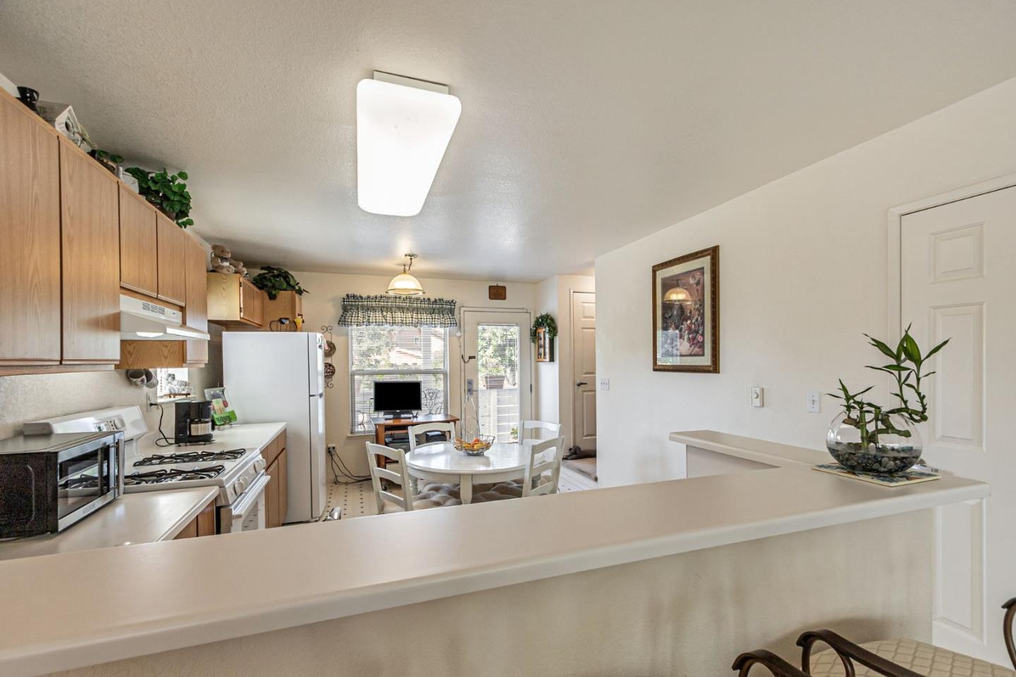 2045 East San Antonio Street