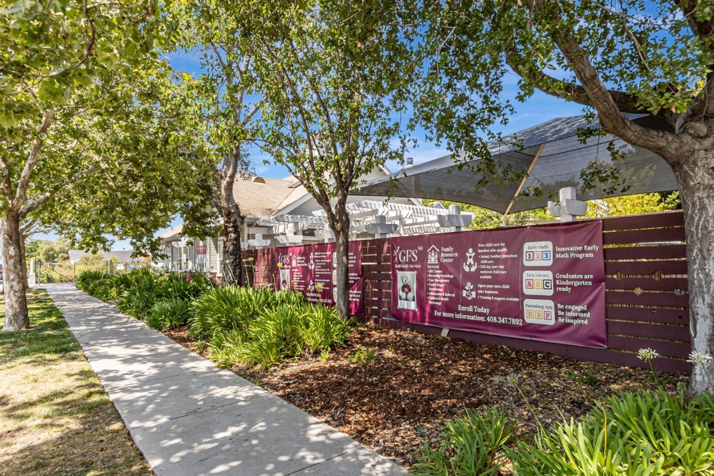 2045 East San Antonio Street