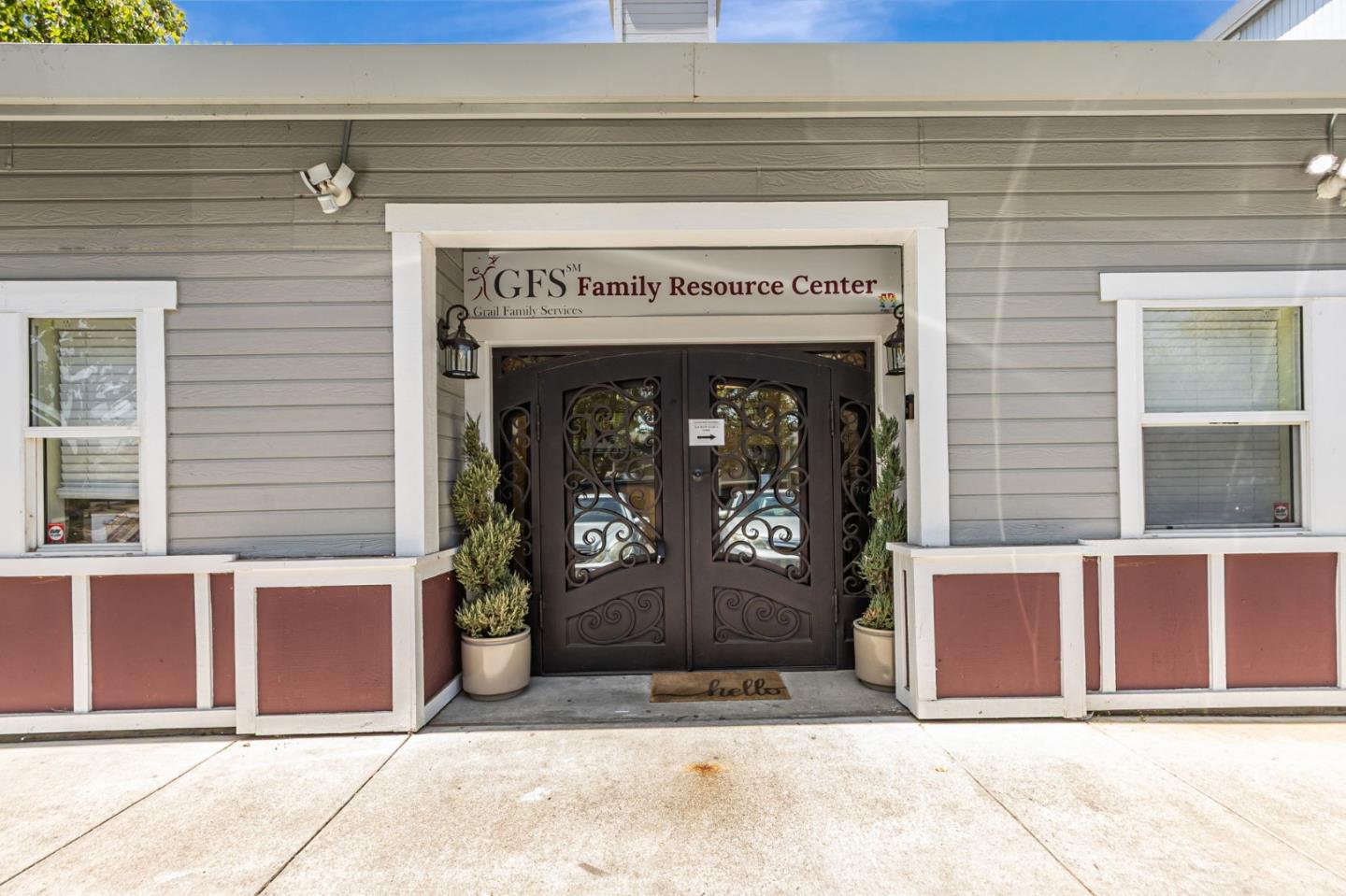 2045 East San Antonio Street