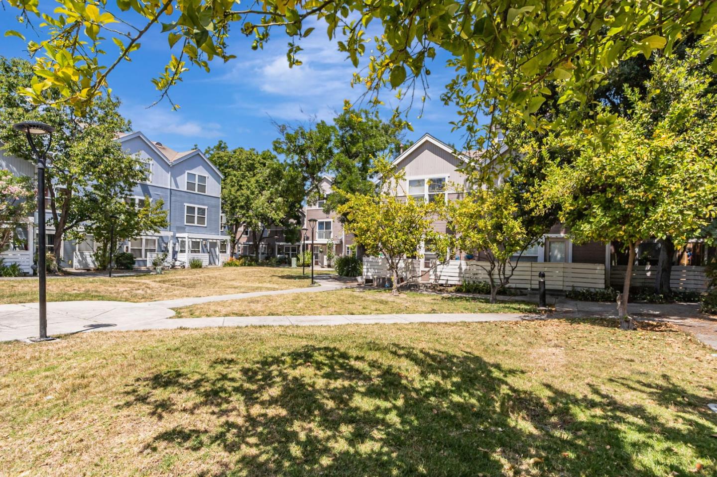 2045 East San Antonio Street