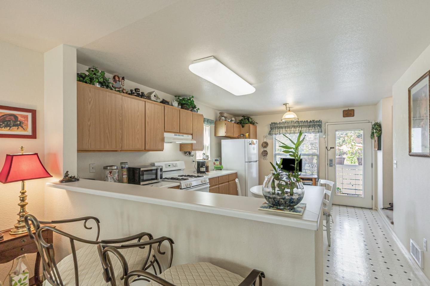 2045 East San Antonio Street