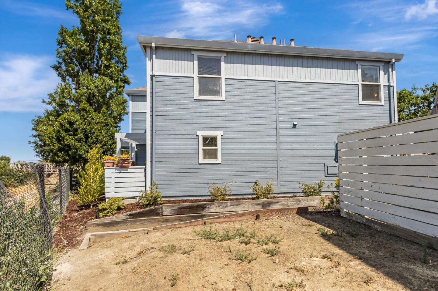 2045 East San Antonio Street