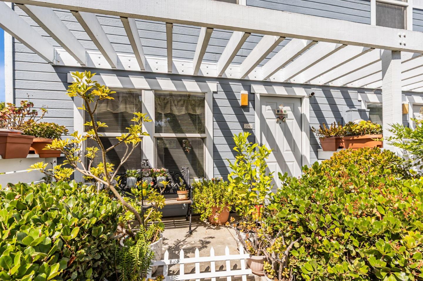 2045 East San Antonio Street