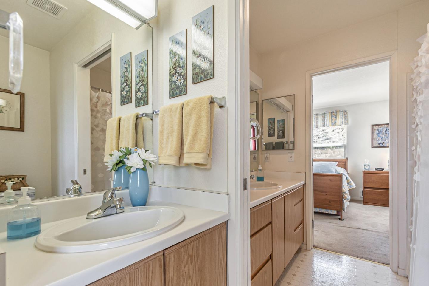 2045 East San Antonio Street