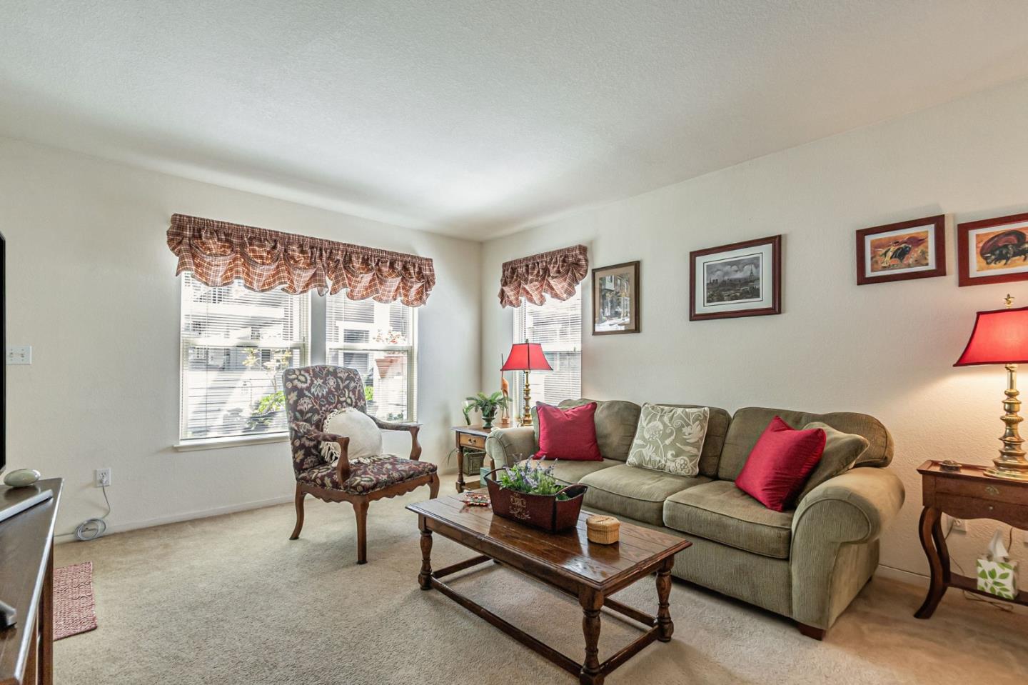 2045 East San Antonio Street