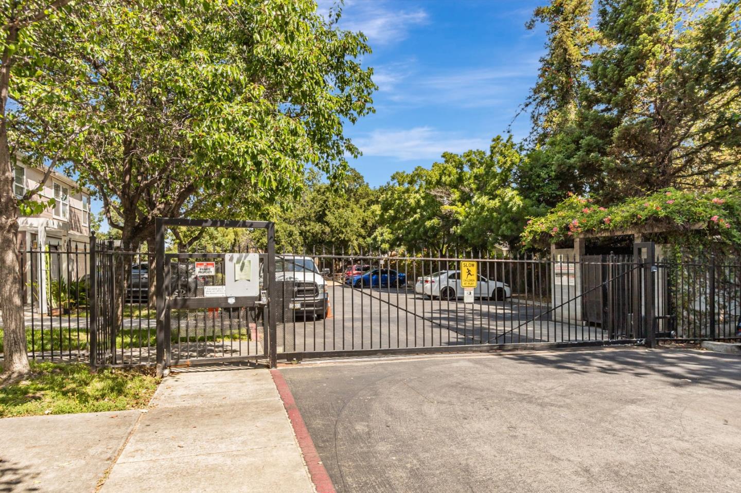 2045 East San Antonio Street