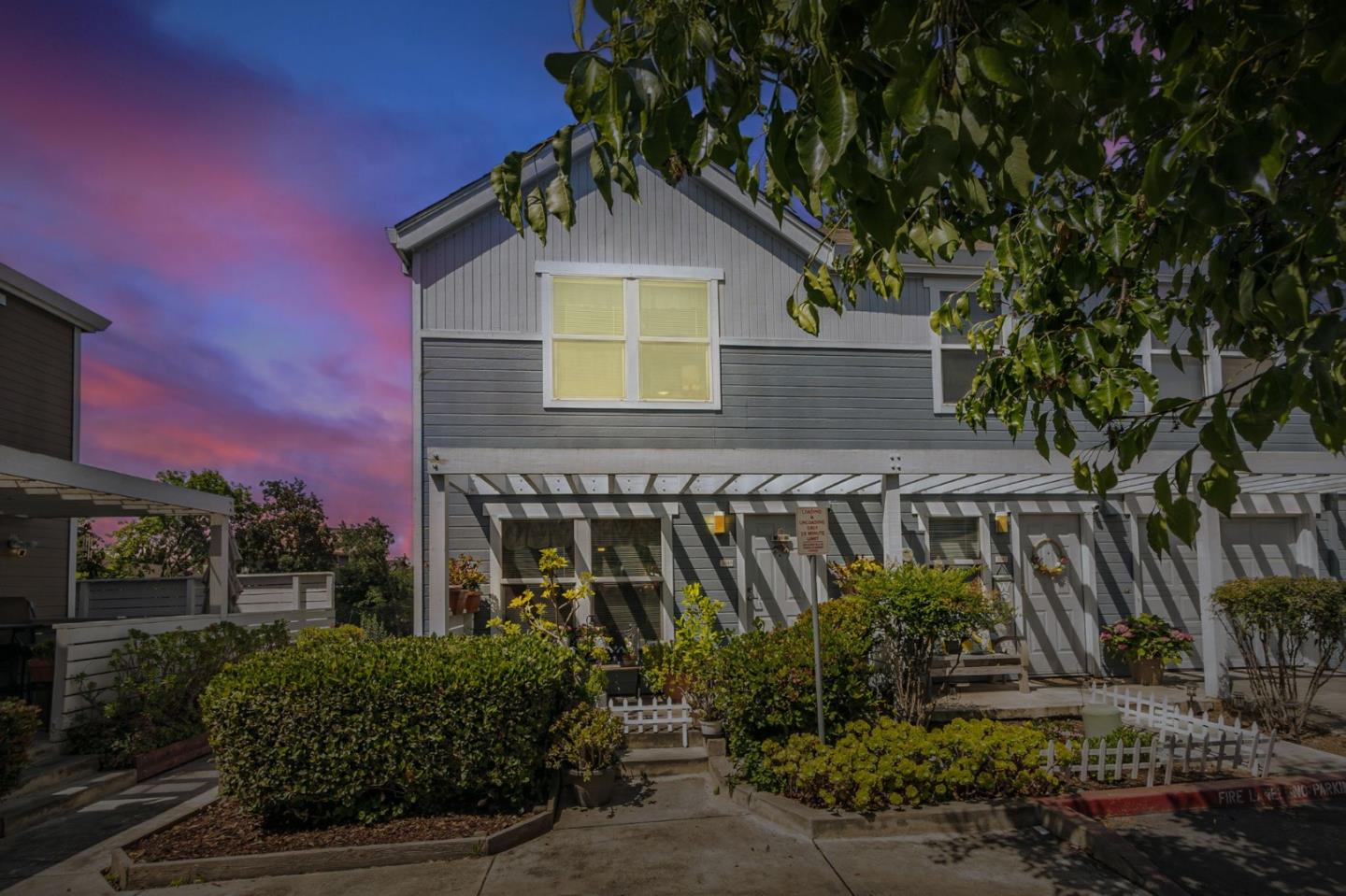 2045 East San Antonio Street