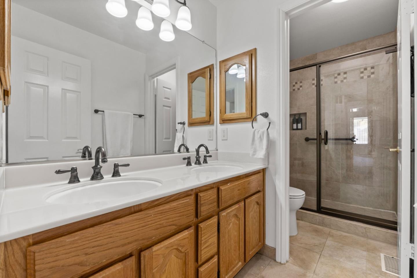 38173 Canyon Oaks Court