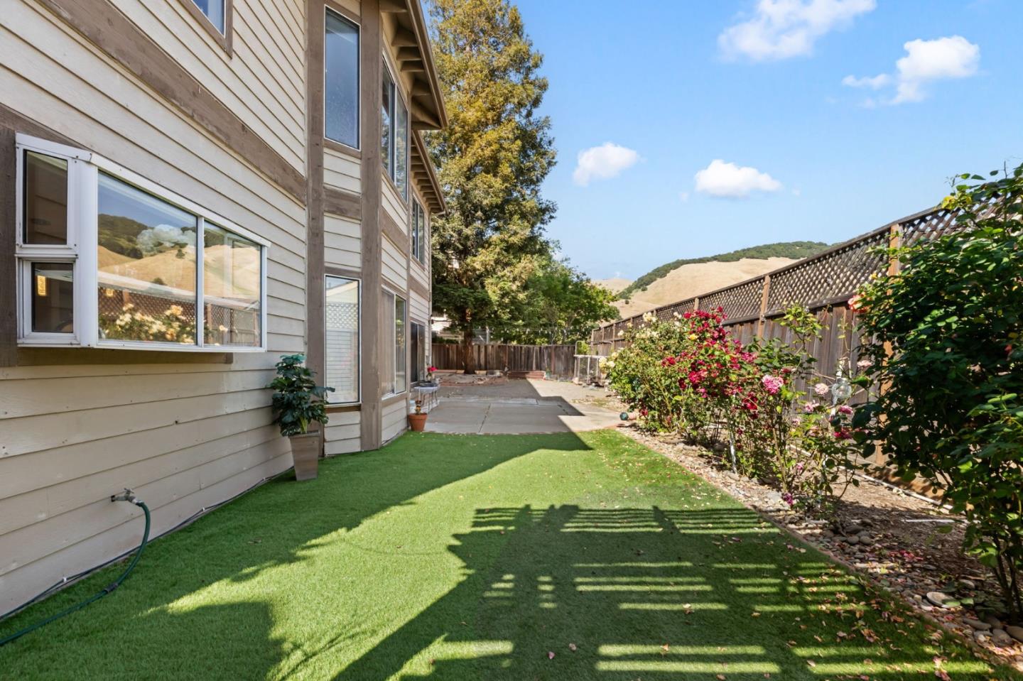 38173 Canyon Oaks Court
