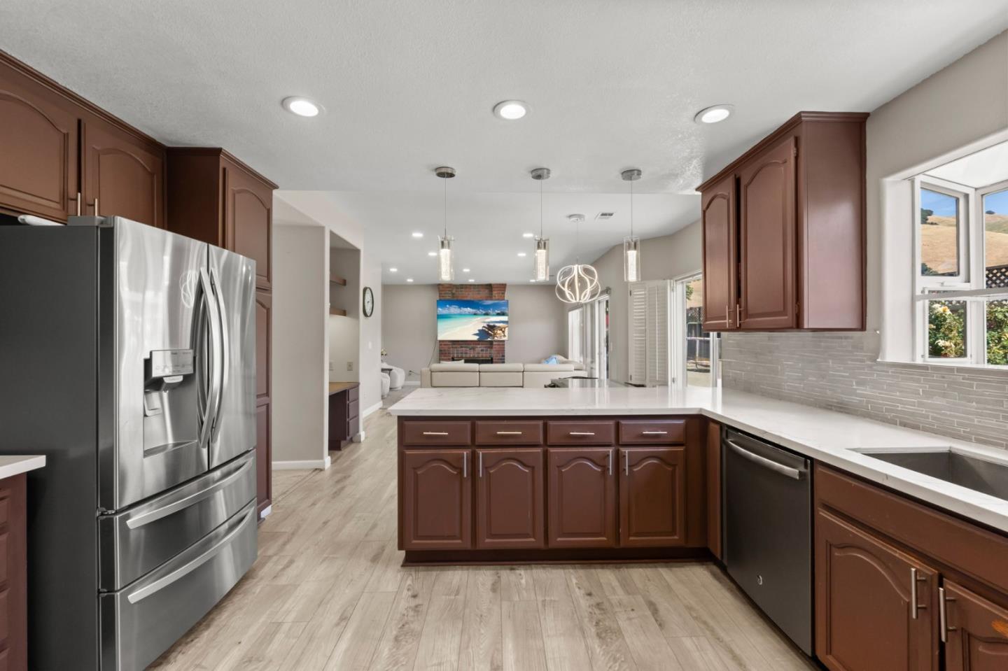 38173 Canyon Oaks Court