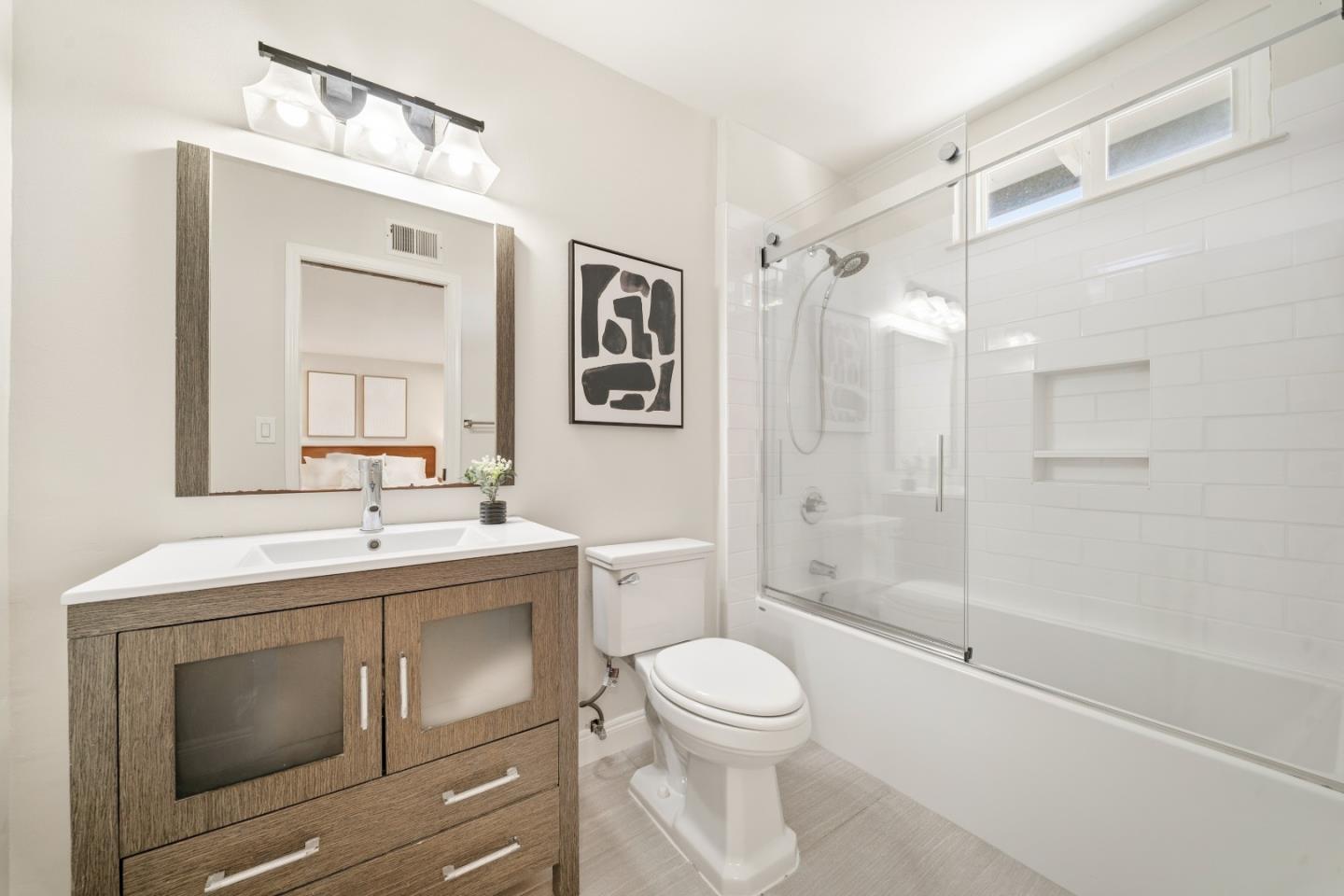 1926 Cape Hilda Place