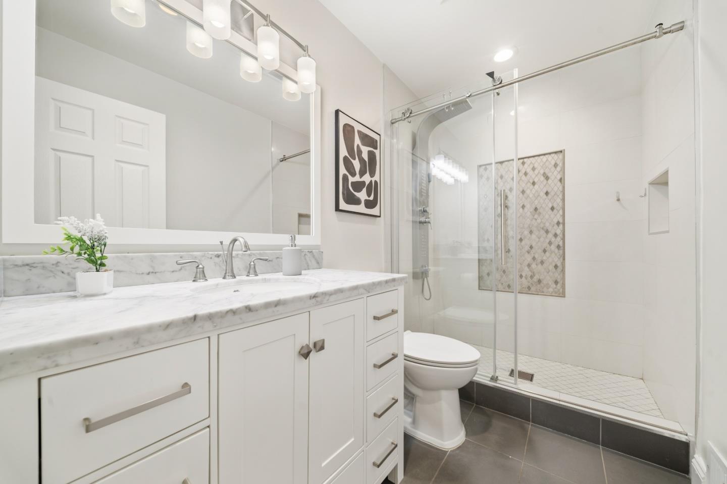 1926 Cape Hilda Place