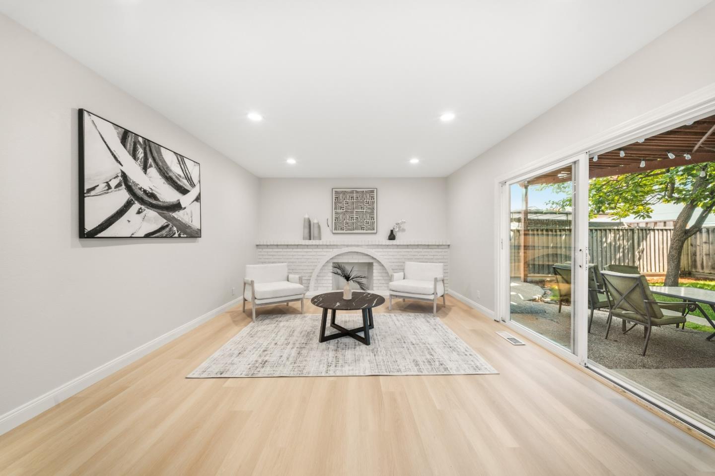 1926 Cape Hilda Place